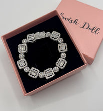 Load image into Gallery viewer, TOP DOLL BRACELET
